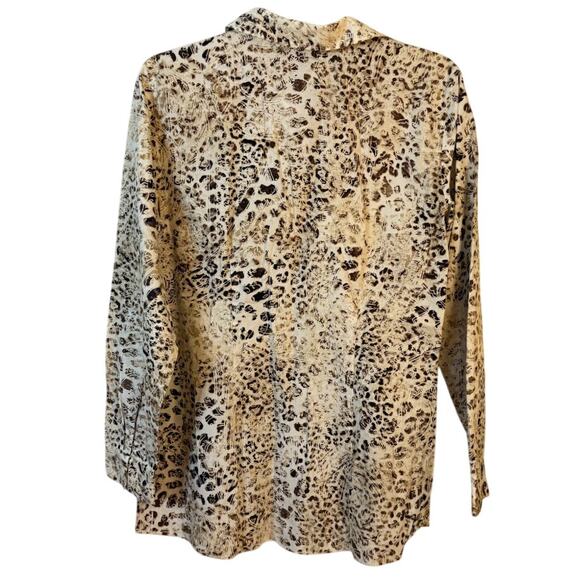 Chico's Leopard Print No Iron Button-Up Shirt - Size 1 - Picture 7 of 10